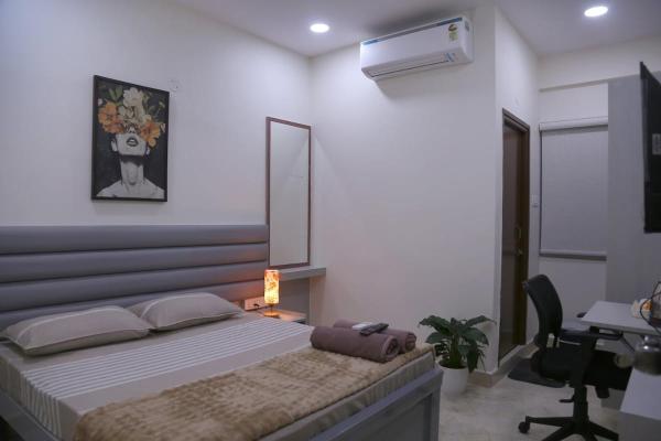 Yendluri's- QueenBed Room-14 Kondapur, Gachibowli, Забронировать  Лингампалли Hyderabad Region