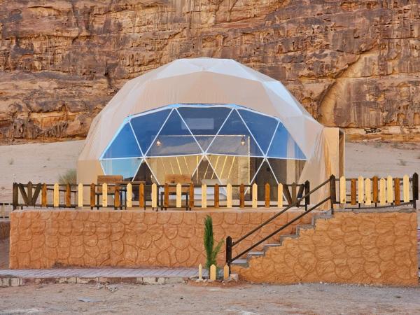 Lowrance luxury camp, Забронировать  Отели мухафаза Акабы с парковкой, Парковка