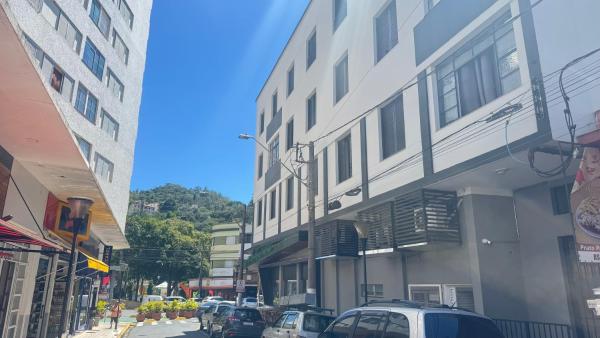 Apartamento Pé na Praça Centro Serra Neg, Забронировать  Отели в центре Серра-Негра, в центре