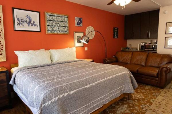 Bella Paradiso 5 King Bed Studio Walk to Downtown, Забронировать  Юрика-Спрингс Northwest Arkansas