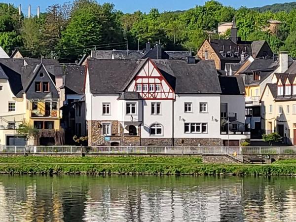 Mosel-Landhaus B&B