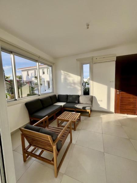 Luxury Villa Azure, Забронировать  Ларнака Ларнака