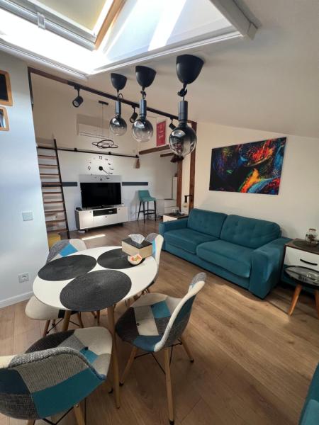 Tody central apartament, Забронировать  Отели Трансильвании с парковкой, Парковка