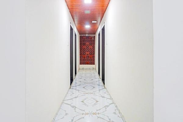 Townhouse Rising Surya Hotels