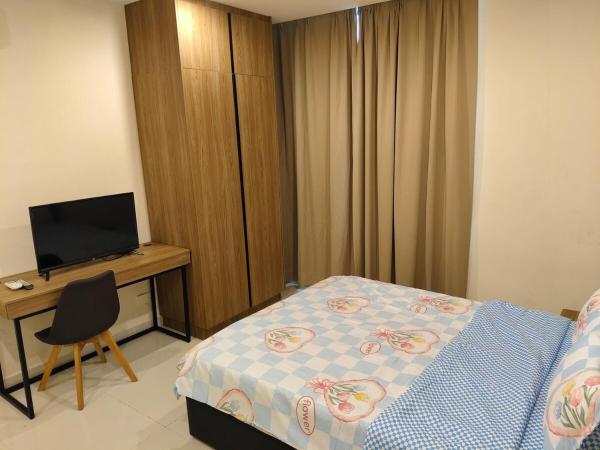 Deluxe Home IV Kozi Square, Забронировать  Кучинг штат Саравак