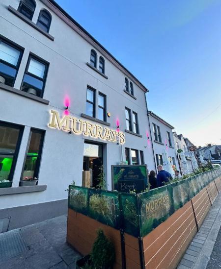 Murrays, Забронировать  Баргойд Гвент