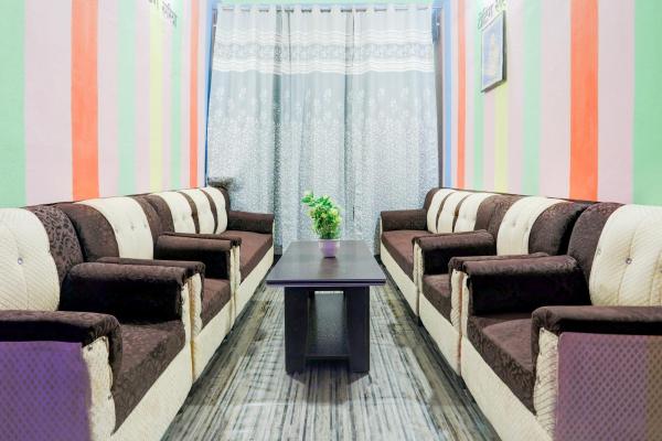 SPOT ON The Silver Hotel & Restaurant, Забронировать  Отели Аллахабад 3 звезды, 3*