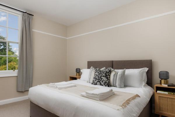 The Turf, Забронировать  Эксминстер Девон