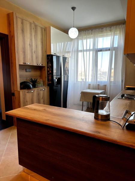 Apartment near the Heydar Aliyev Cultural Center, Забронировать  Отели Бина с парковкой, Парковка