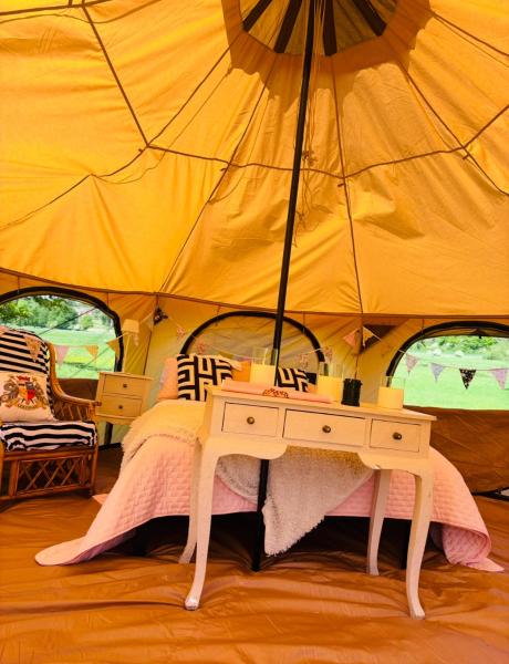 Goldings Farm yurt Tent firepit bbq activities, Забронировать  Брэмфилд Хартфордшир
