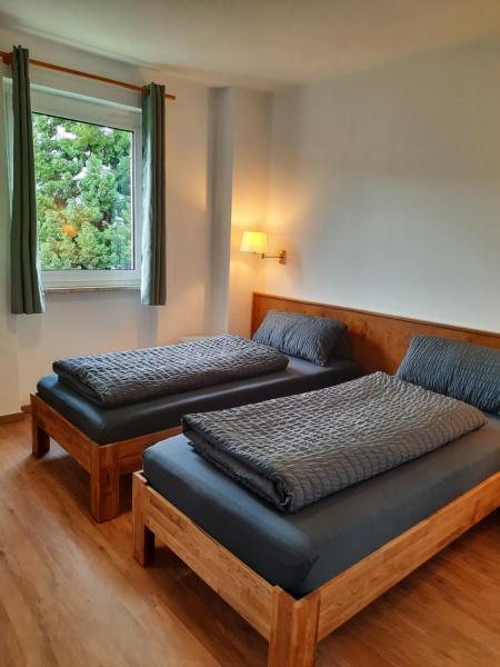 Monteurwohnung - Handwerkerwohnung Jesse Bad König, Забронировать  Отели земли Гессена с парковкой, Парковка