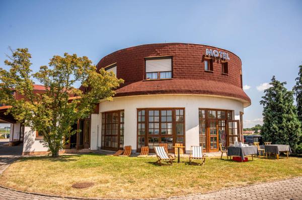 Motel Arkus, Забронировать Мотель Мотели Краловеградецкий края, Мотель