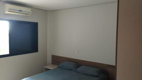 Quarto Bem no Centro Dourados, Забронировать  Отели Мату-Гросу-ду-Сул с парковкой, Парковка