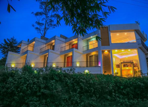 Mount End Hotel Nuwara Eliya, Забронировать  Отели Округа Галле с парковкой, Парковка