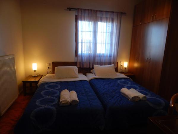 Παραδοσιακός Ξενώνας Αετορράχης - Aetorrachi\s Traditional Guesthouse, Забронировать  Aëtorráchi Эпир