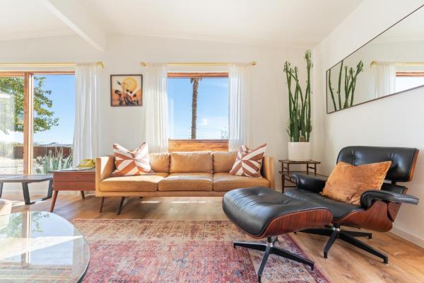 Mojave Lofi - Bright and Airy home 25 min from Joshua Tree National Park - Hot Tub, Cal-King Beds, Game Room, Забронировать  Юкка-Вэлли Joshua Tree National Park