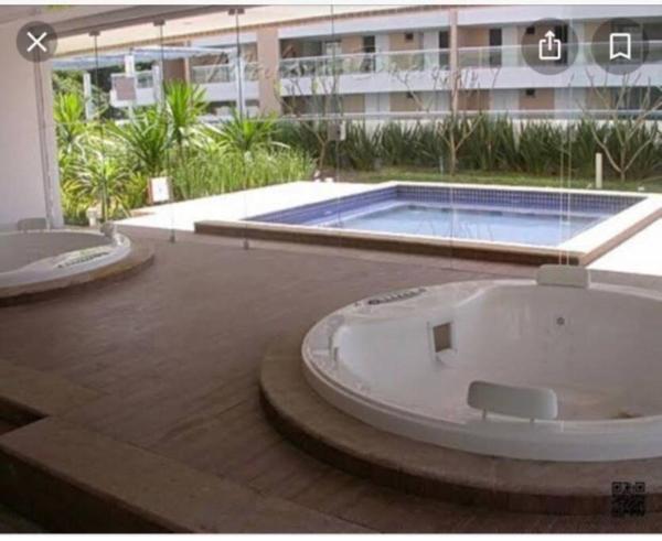 O MELHOR Resort em Riviera São Lourenço 500m da praia de Riviera, com SPA, piscinas aquecidas externa e interna, cinema, restaurantes e bar! MÓDULO 8, Забронировать  Отели Сан-Паулу с парковкой, Парковка