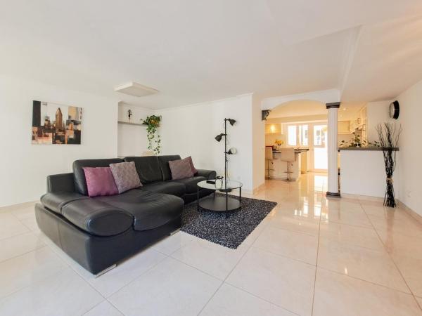 Spacious modern apartment in peacefull Las Coloradas, close to Papagayo Beaches, Забронировать Апартаменты/квартира Плайя-Бланка Ланцароте