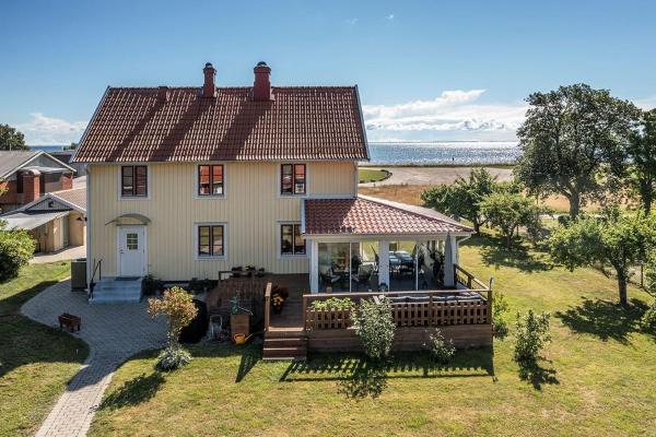 Hus nära havet, Забронировать  Бергквара Кальмар