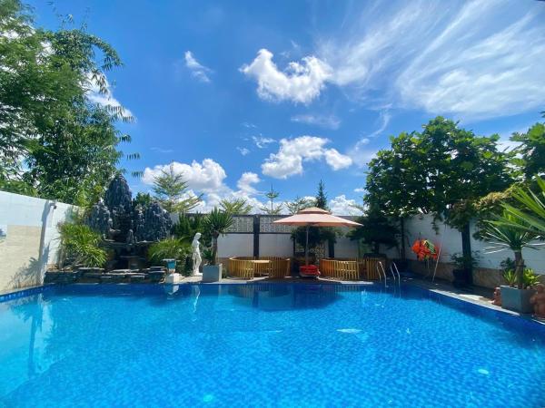 Êm Villa 8 Bedrooms with Swimming Pool, Забронировать  Хюэ Тхыатхьен-Хюэ
