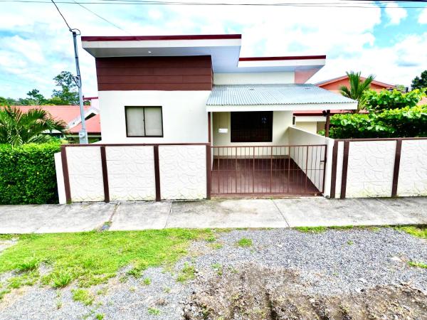 Oasis Arenal Villa Downtown Arenal Volcano View, Забронировать  Фортуна Алахуэла