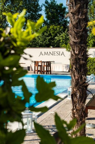 AMNESIA VILLAS, Забронировать  Borghetto Марке