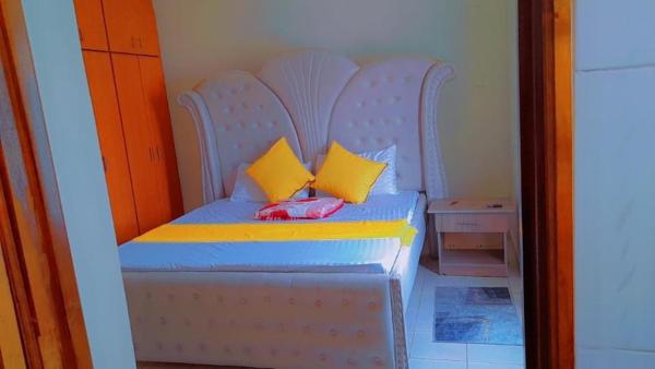 Ryels place, Забронировать  Мтвапа Момбаса