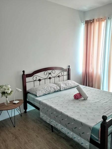 staycation one bedroom 38 sqm, Забронировать  Мантинлупа Столичный регион
