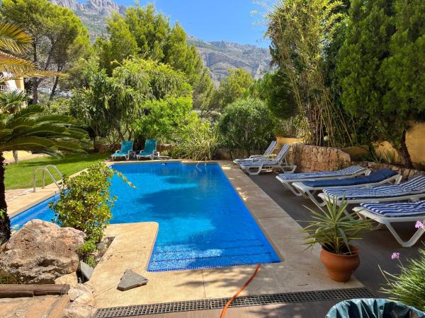 Altea ,golf, cycling, Private Pool Quiet & Residential, Забронировать  Отели Коста-Бланка с парковкой, Парковка