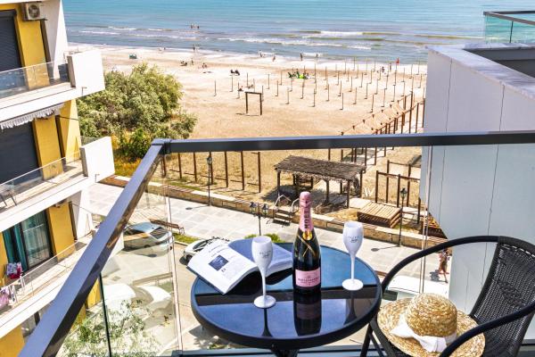Riviera - Infinity Pool & Spa Resort, Забронировать  Мамая Констанца