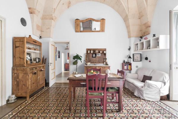 Casa Marugii by BarbarHouse