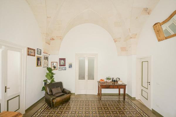Casa Marugii by BarbarHouse