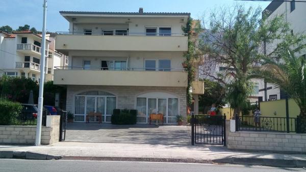 Apartmani Morango, Забронировать Апартаменты/квартира Подстрана Окрестности Сплита, рядом с Общественный Пляж Мутограс