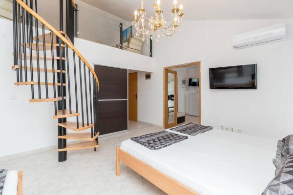 Rooms & Apartments Hegic, Забронировать  Задар Задарска