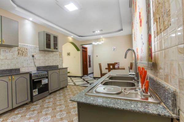 Beverly Homes Bukoto, Забронировать  Отели Bukoto с бассейном, Бассейн