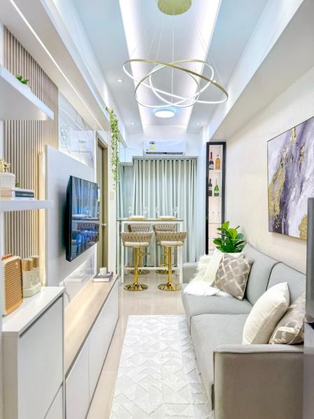 Eastovia Suites city center condo with pool at Fame, Забронировать  Манила Столичный регион, рядом с Конференц-центр Megatrade