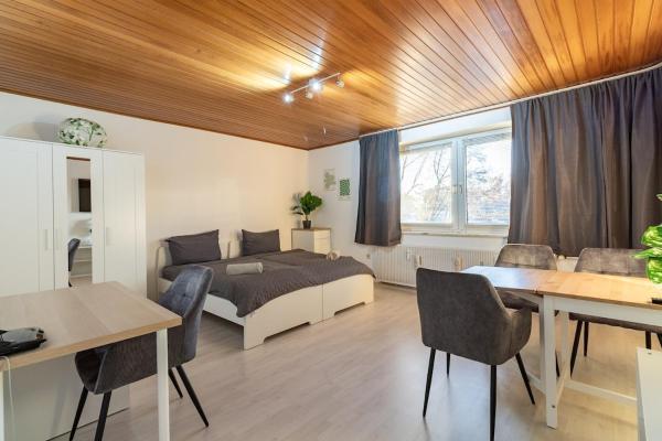 Helle, zentrale 4-Zimmer-Wohnung, Забронировать  Брауншвейг Brunswick Land