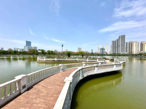 Comfortable Spacious Two Bedroom Near Keangnam, Dcapital and Marriot Hotel, Забронировать  Отели Ханоя с завтраком, Завтраки