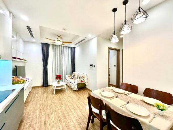 Great Quality, Convenient Position, 2 Bedroom Apt In City Centre, Забронировать  Отели Ханоя с завтраком, Завтраки