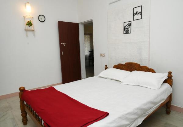 Romel mahal waterfront homestay, Забронировать  Коччи 