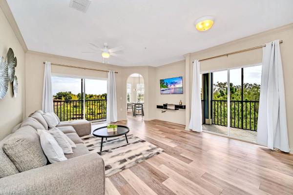 Modern Pet-Friendly - 2BR Condo - 6 mins from Disney