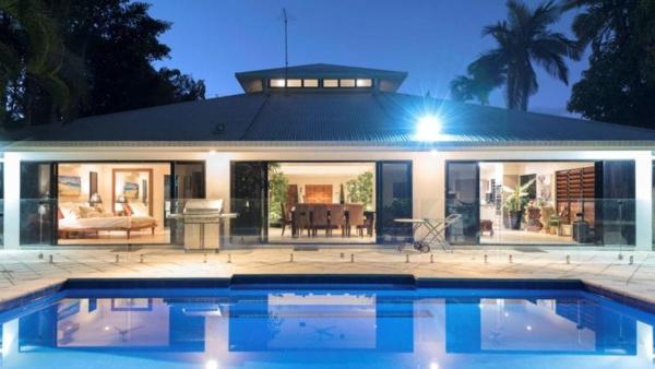 Villa Bianco, Забронировать  Отели Cairns Beaches с парковкой, Парковка