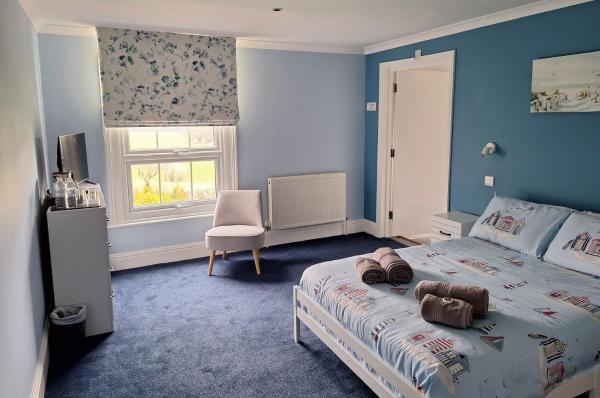 Ensuite Double Room with Countryside Views, Забронировать  Кранли Суррей