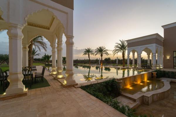 Palais Les Orchidées - Villa de Luxe à 15 minutes du Centre, Забронировать  Марракеш Марракеш-Тенсифт-Эль-Хауз