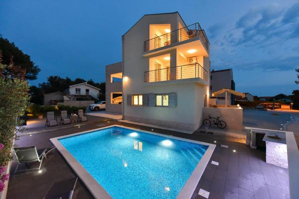Apartmani Biba, Vir