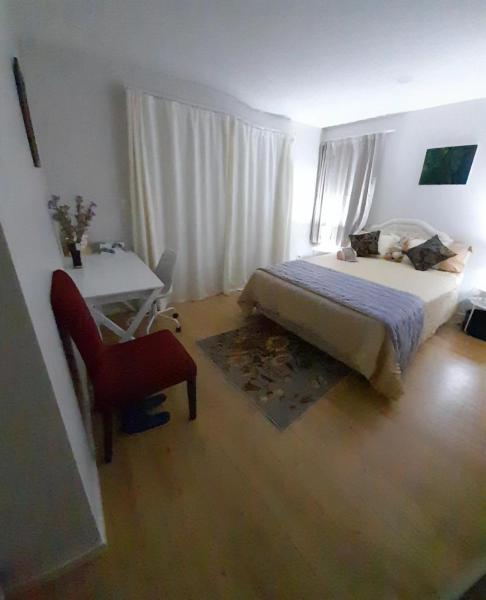 Peter new home, Забронировать  Окленд 