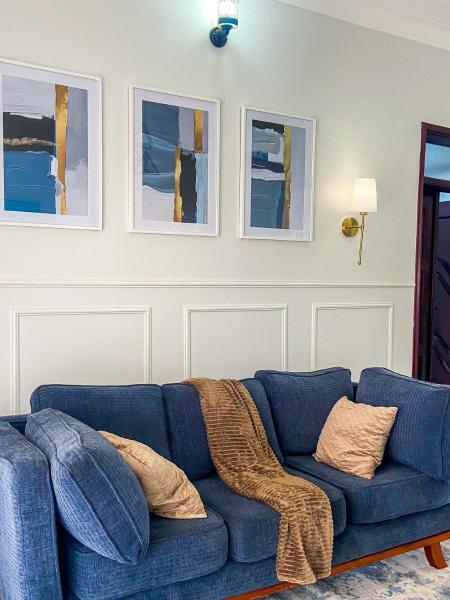 Ostrich, Flamingo and Peacock Suites, Забронировать  Кампала 