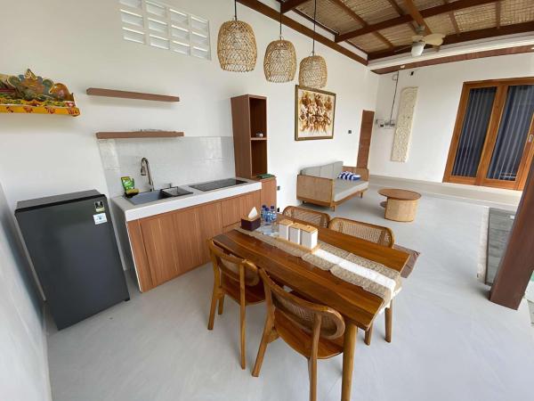 Villa Dewi Sri by MentariPro Bali, Забронировать  Отели провинции Бали с парковкой, Парковка