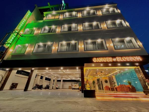 Ganges Blossom Hotel Haridwar, Забронировать  Хардвар штат Уттаракханд