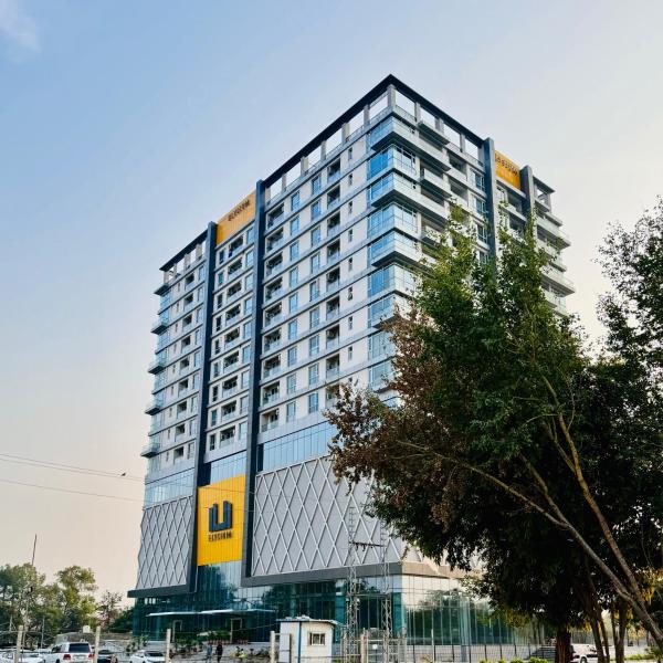 ELYSIUM TOWER Modern & Luxury Apartments Overlooking Centaurus Mall Islamabad, Забронировать  Исламабад Пакистан
